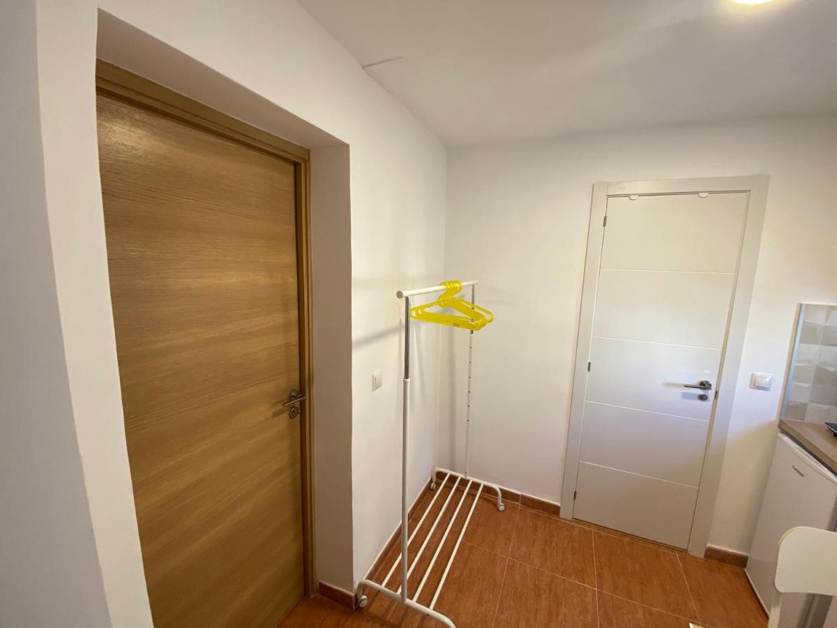 Habitaciones Con Bano Y Cocina Privada Βαλένθια Εξωτερικό φωτογραφία