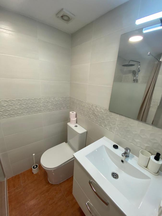 Habitaciones Con Bano Y Cocina Privada Βαλένθια Εξωτερικό φωτογραφία