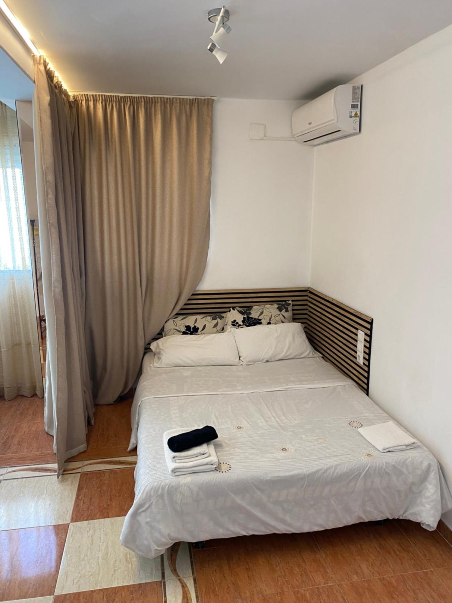 Habitaciones Con Bano Y Cocina Privada Βαλένθια Εξωτερικό φωτογραφία