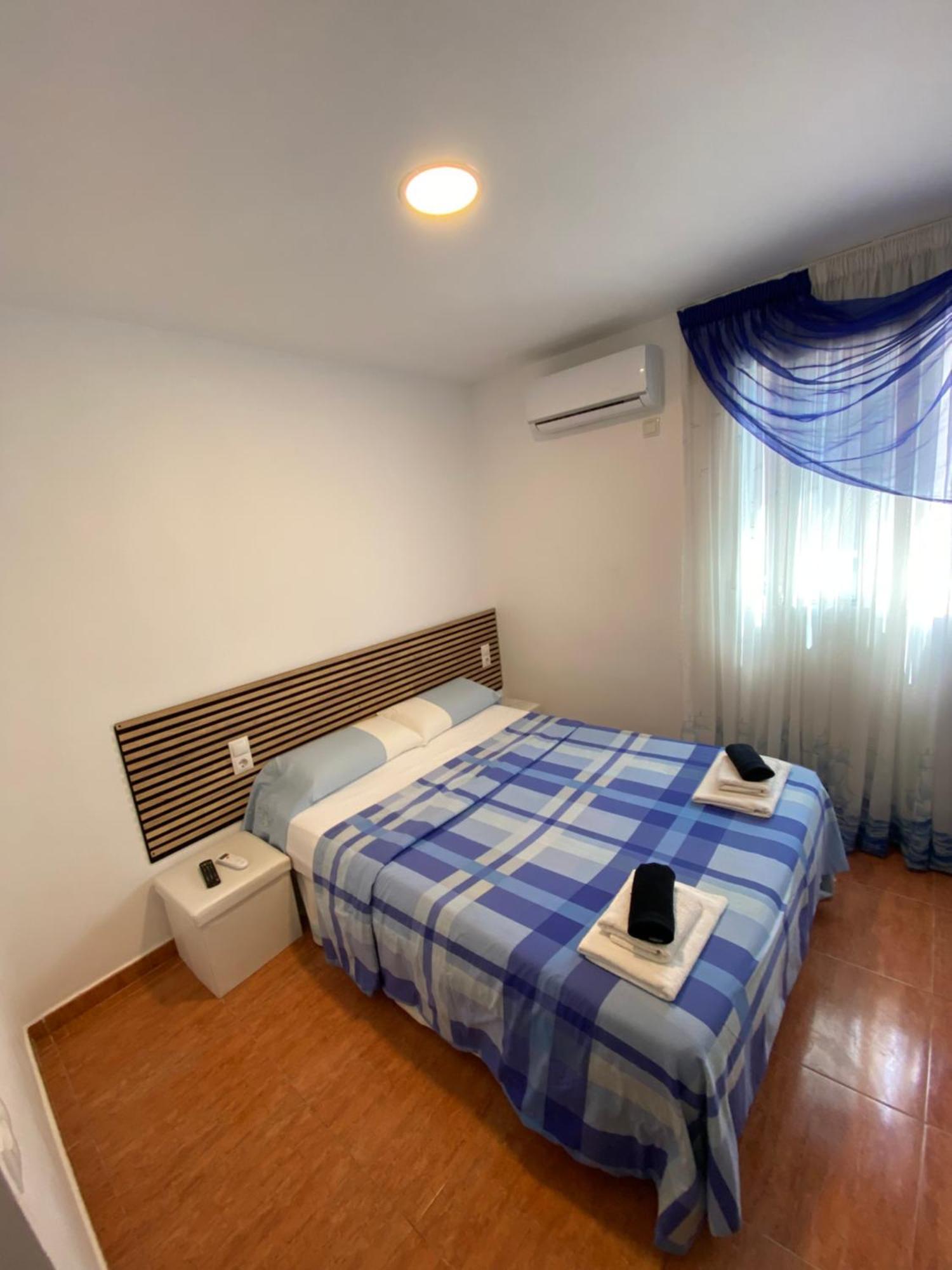 Habitaciones Con Bano Y Cocina Privada Βαλένθια Εξωτερικό φωτογραφία