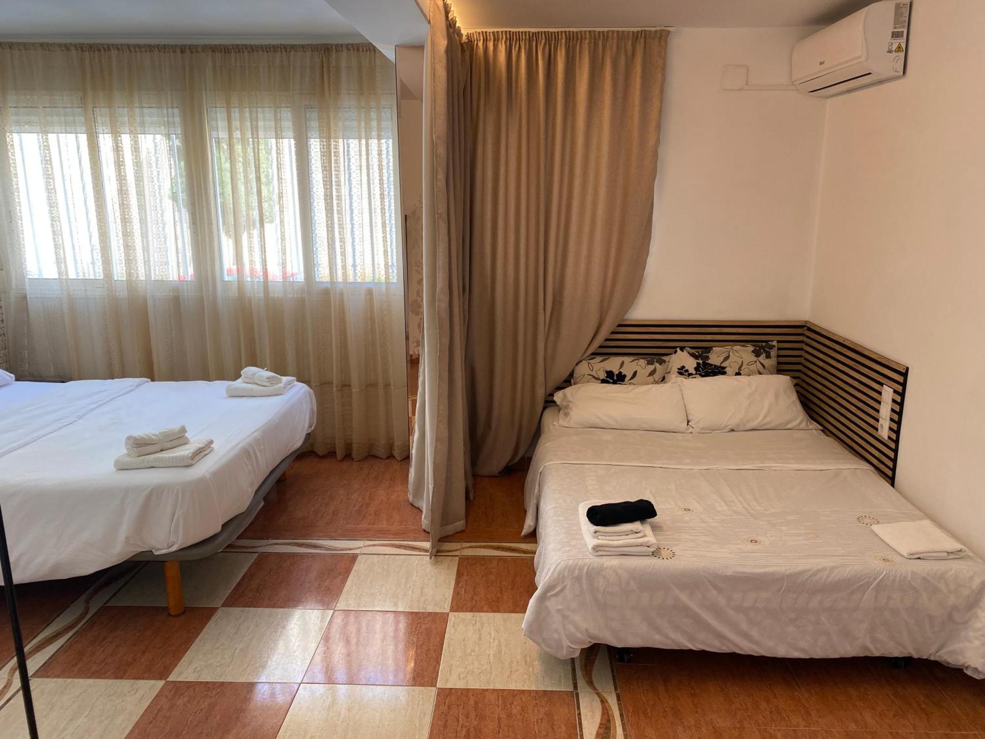 Habitaciones Con Bano Y Cocina Privada Βαλένθια Εξωτερικό φωτογραφία